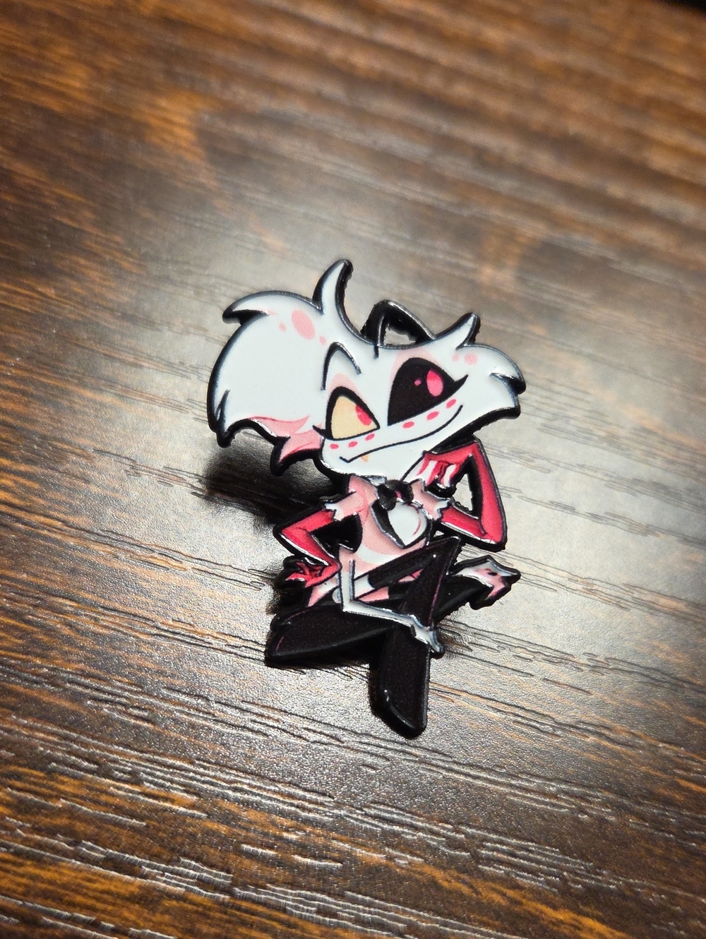 Pink & White Character Enamel Pin - Unbranded Cute Cartoon Design